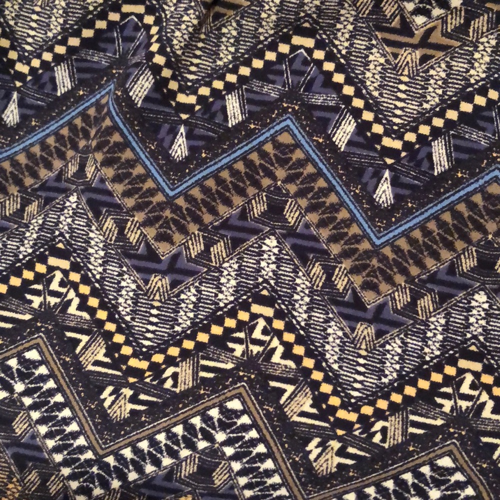 Drawstring patterned shorts - Picture 2 of 3